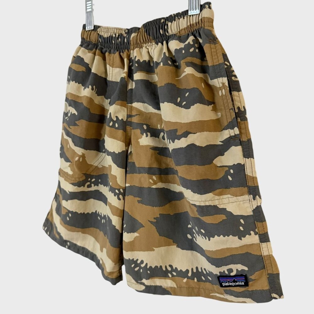 Patagonia Baggies Longs Hybrid Shorts Tan Tiger Camo Boy's Small Swim Gorpcore - Picture 2 of 9